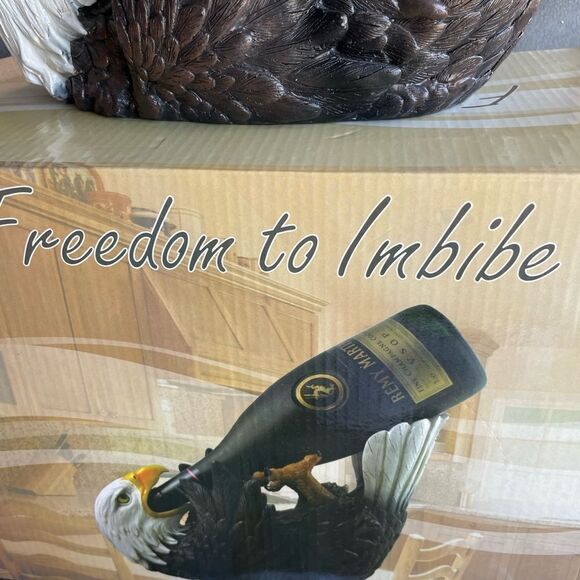 DWK World of Wonders Eagle Wine Bottle Holder with original tag 11”L - Picture 3 of 4